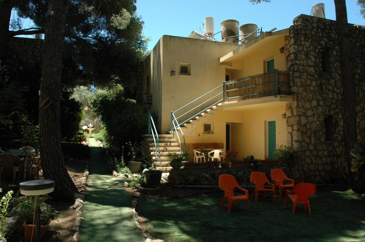 Safed Inn Pokoj fotografie